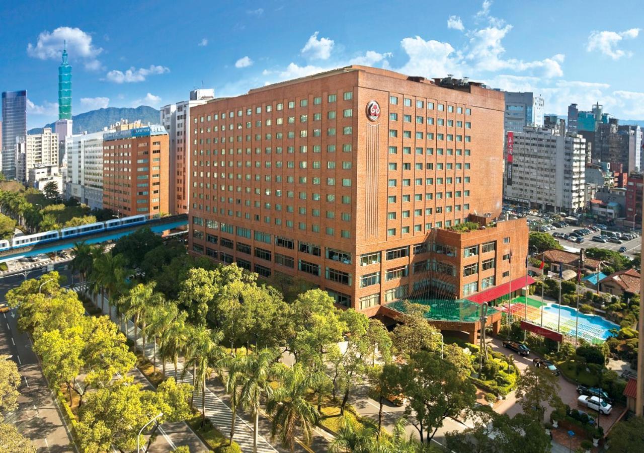 The Howard Plaza Hotel Đài Bắc Ngoại thất bức ảnh The campus of National Yang-ming University